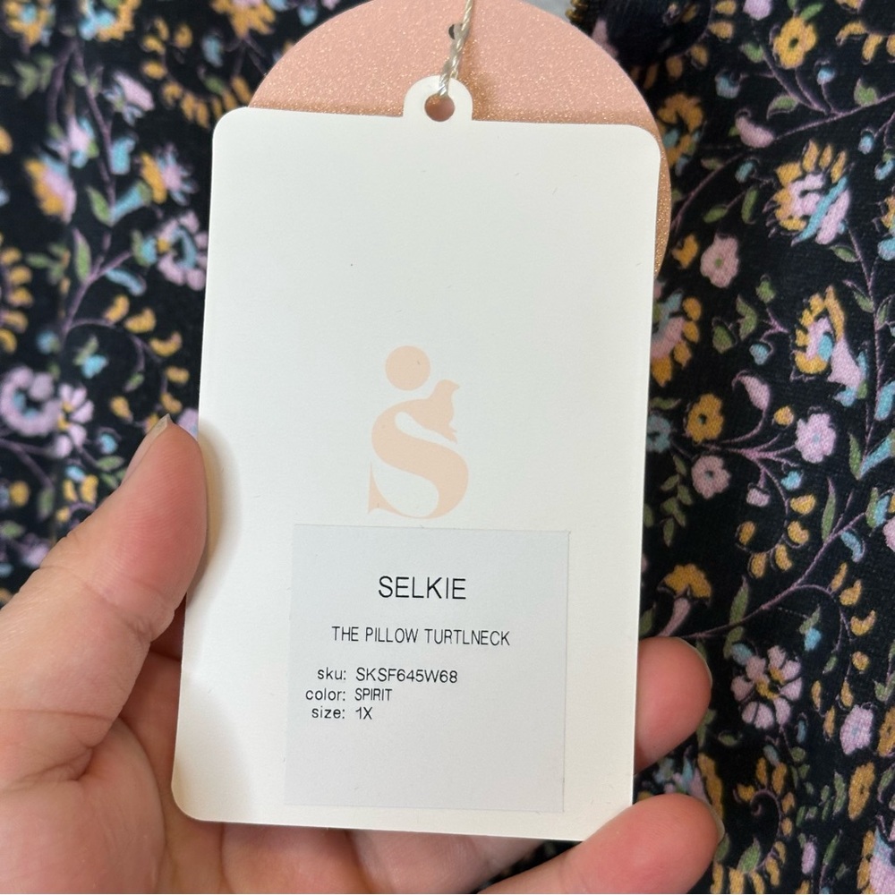 BNWT Selkie Sprit Black Floral The Pillow Turtleneck Quarter Zip Sz 1X Boho Cozy - Picture 8 of 8